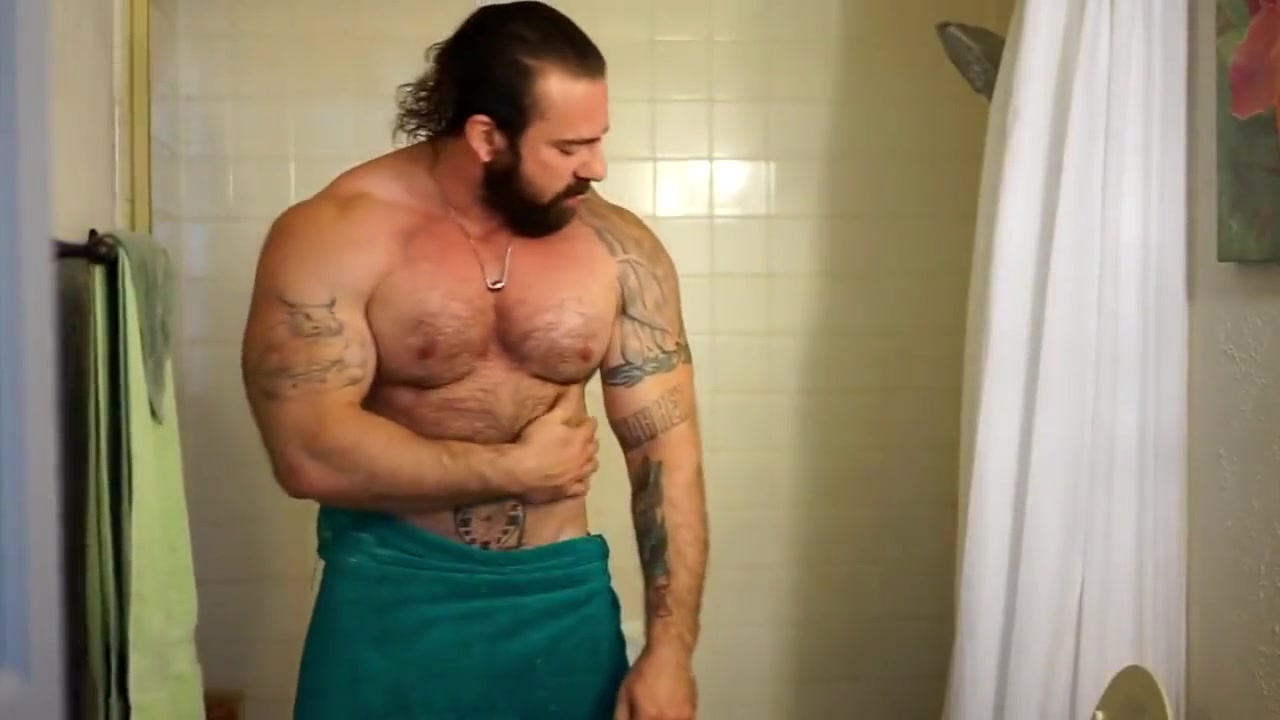Zavier, muscle tool pose shower and masturbate sesh.
