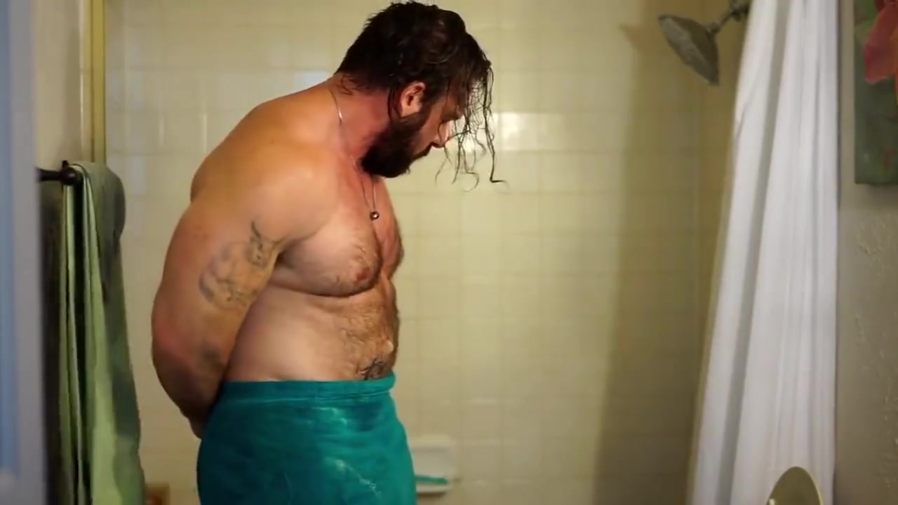 Zavier, muscle tool pose shower and masturbate sesh.