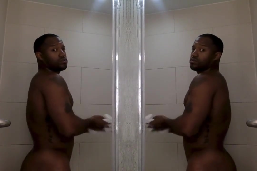 Shower tease (degeneratexxx.tumblr.com)