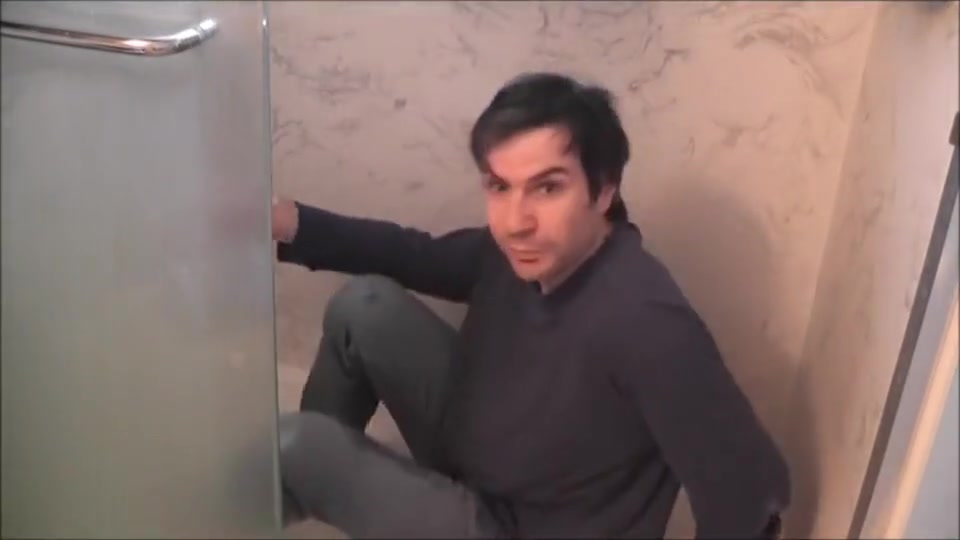 Pouring CassieScat's Piss all over myself in the shower