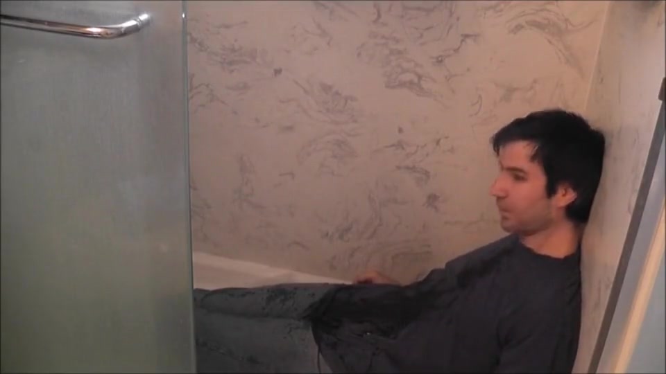 Pouring CassieScat's Piss all over myself in the shower