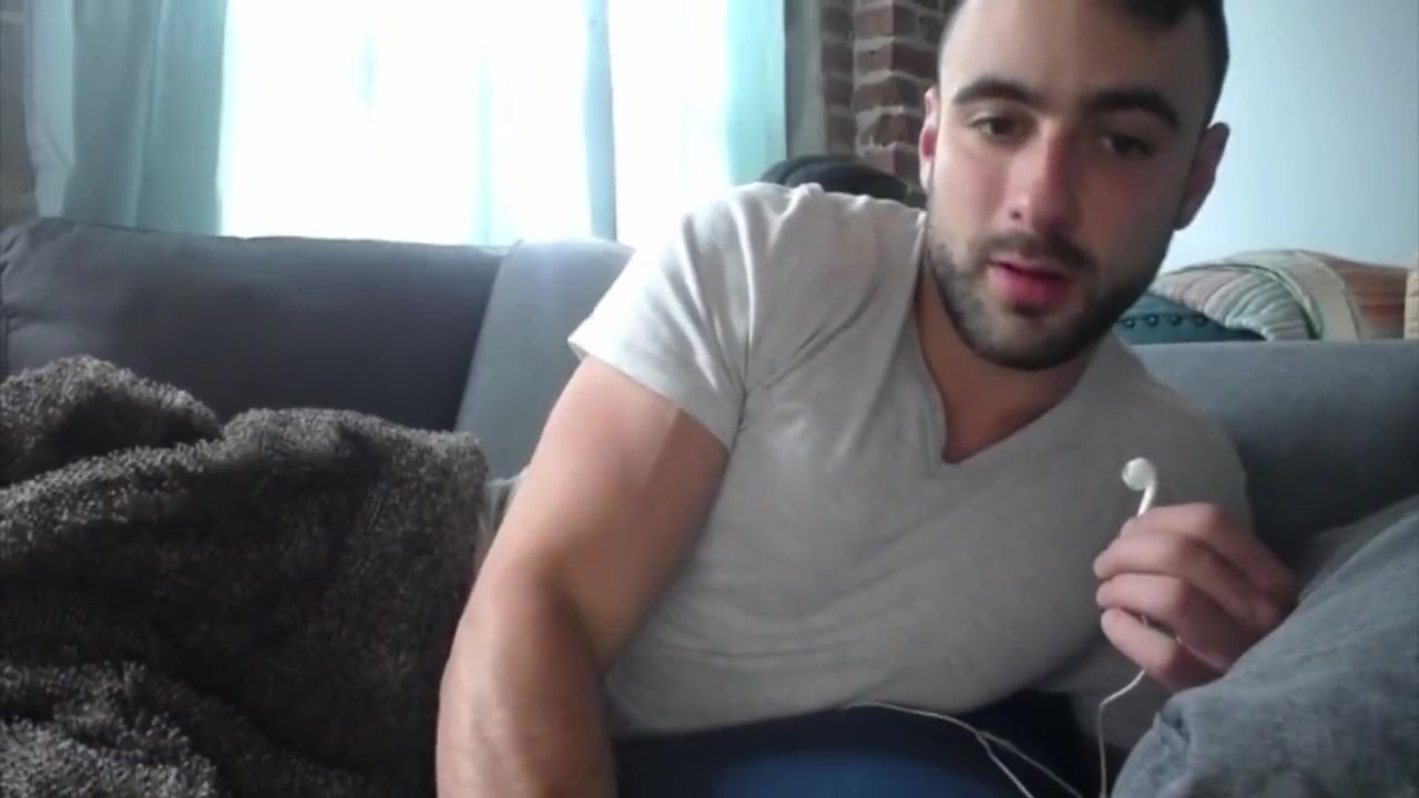 Stan Jerks Off in The Shower - Hairy Muscle
