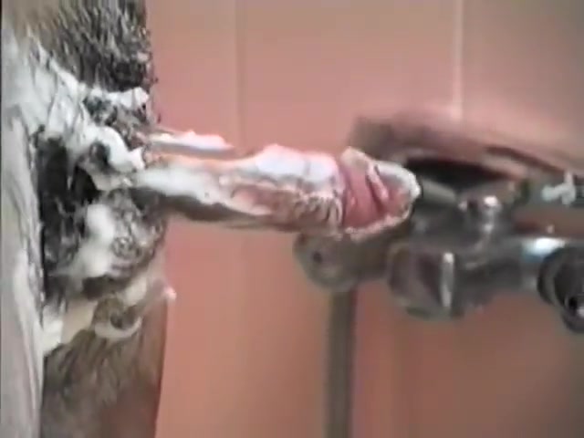Spanish guy - Shower wank