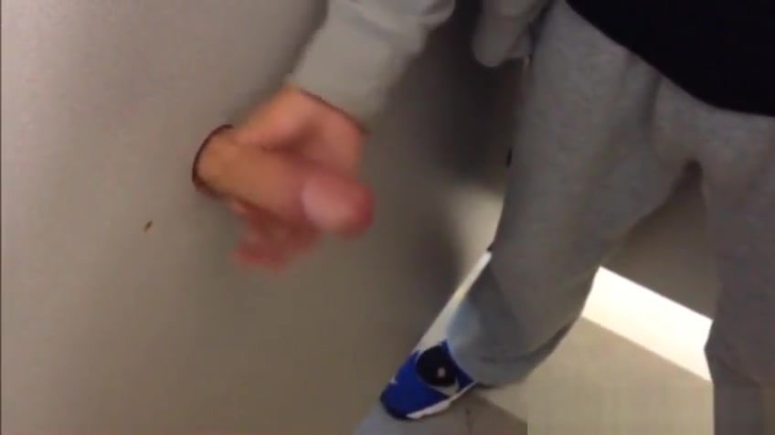 Str8 Sk8tr Dude gets blown at glory hole
