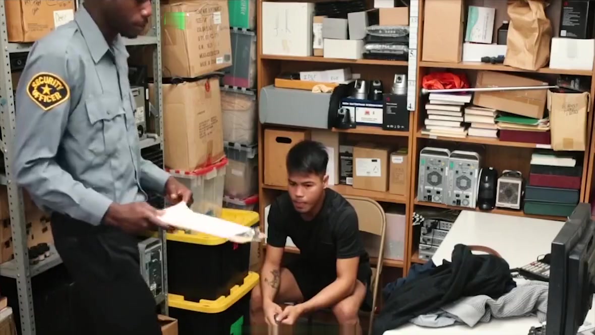 YoungPerps - Black Cock Barebacks Hot Stud