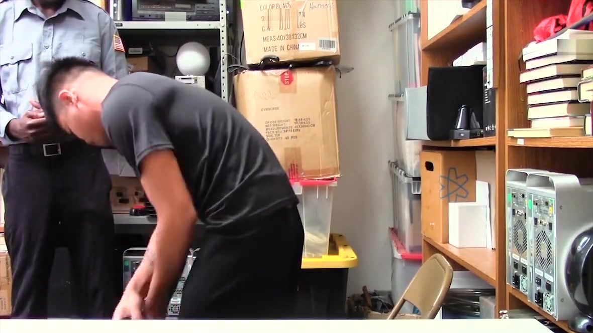 YoungPerps - Black Cock Barebacks Hot Stud
