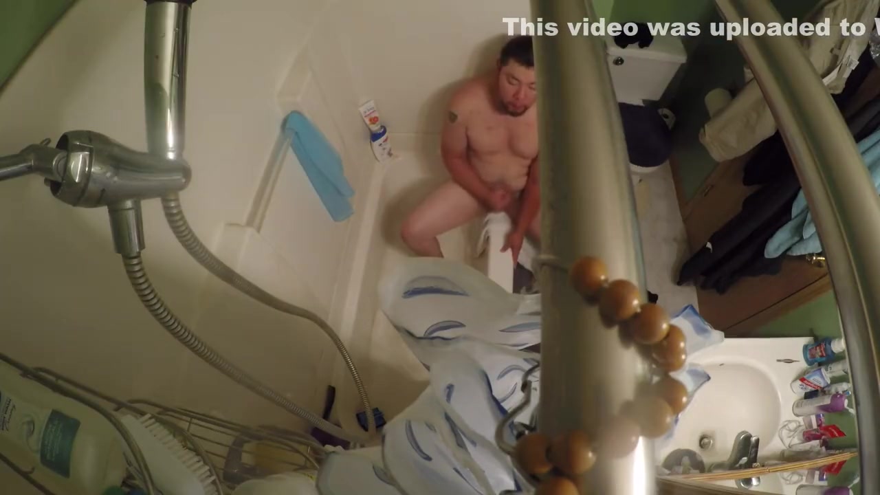 guy finds shower and masterbate teases