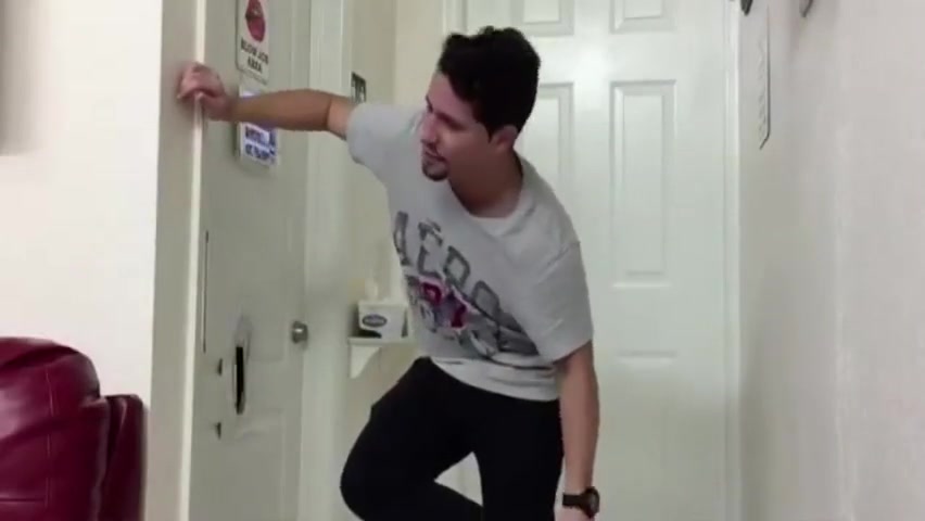 Tricked: Latino Came in 4 Minutes at the Gloryhole