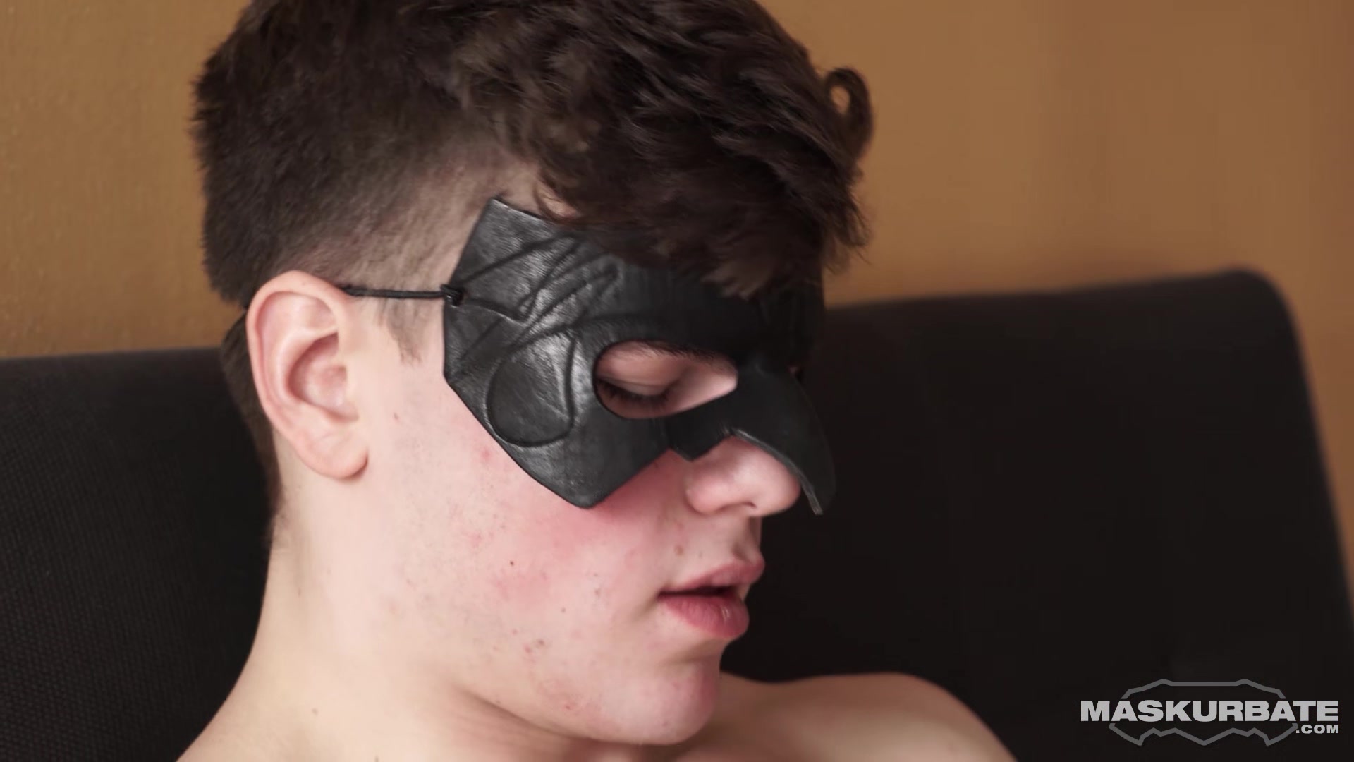 Maskurbate - Hottie Jerks His Uncut Meaty Cock