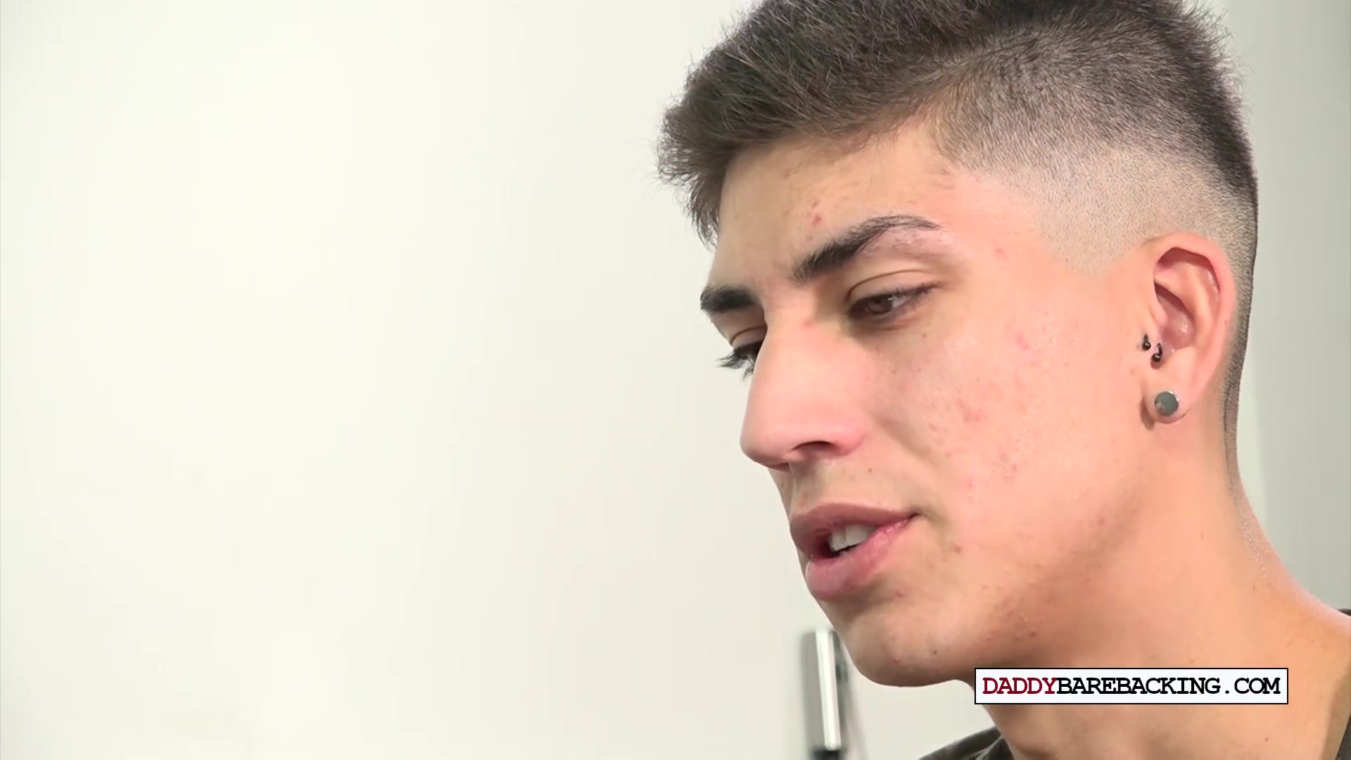 Slim Latino face jizzed by DILF after enjoying rimjob