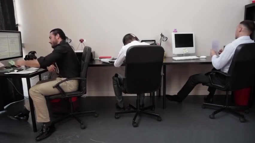 Office hunks assfucking after hours