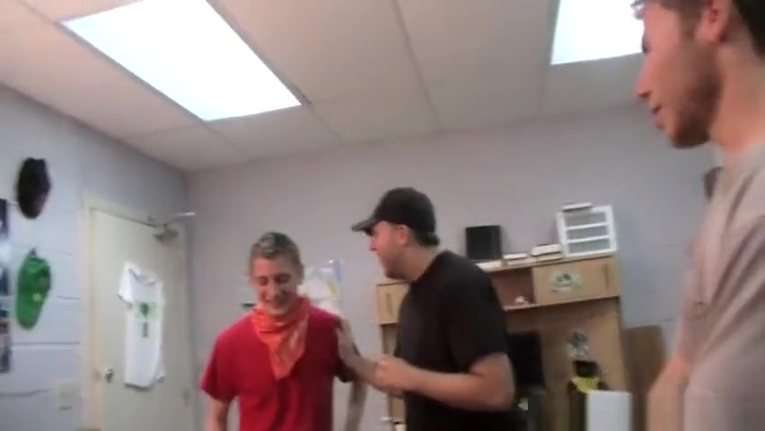 Gay amateur analfucking through gloryhole