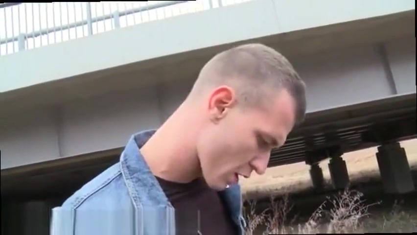Out In Public To Fuck Hot Men!
