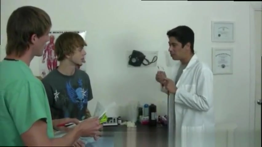 Gay gets nude at the doctors office