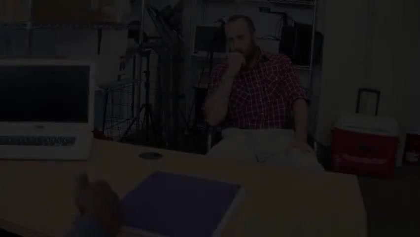 Bearded casting straighty spreading cheeks