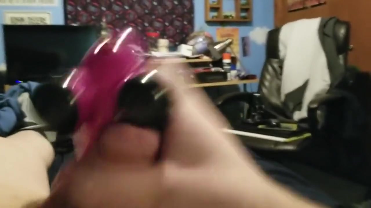 Wanna be sissy blows load using massager