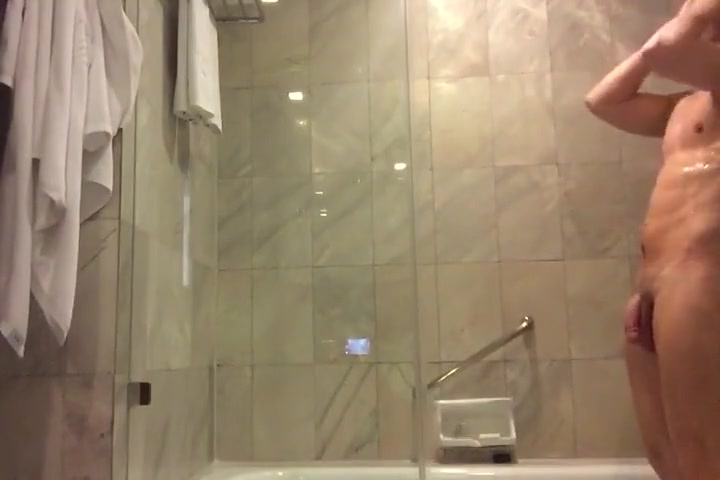 Hot Aussie in Shower