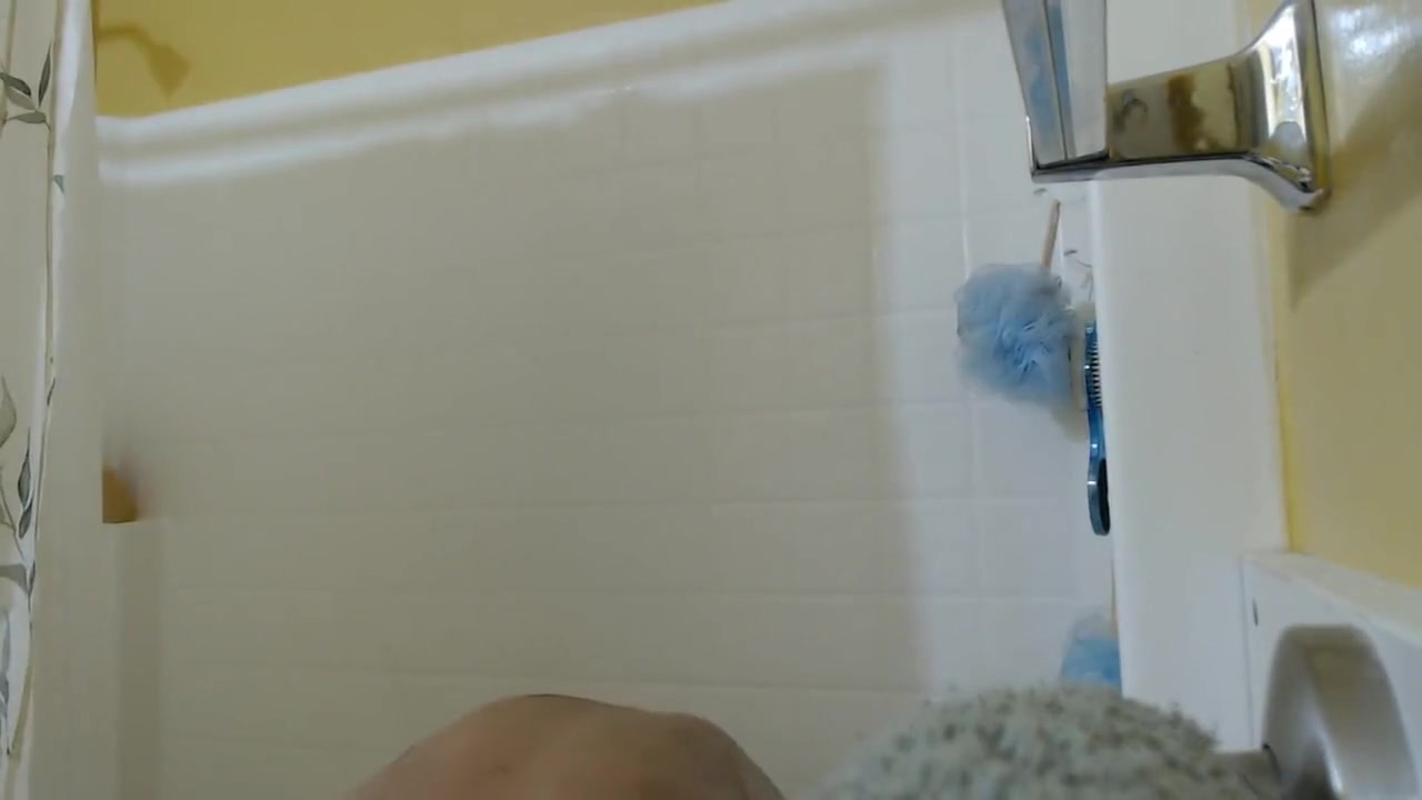 SHOWER!!!! PAULIE GAVE US A HOT ONE HERE!!!!!!!-----WATCH AND SHARE