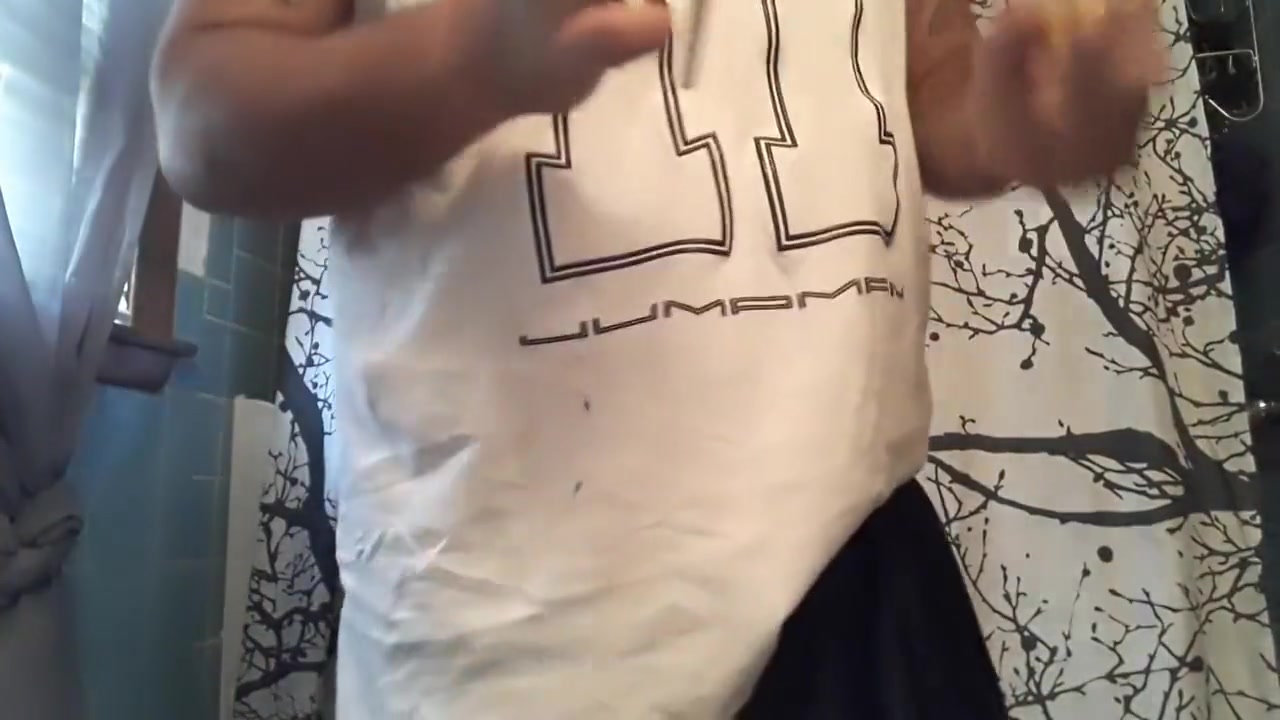 Male Solo Shower Piss and Jerk Off