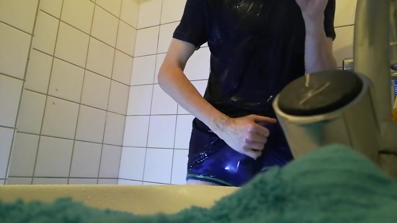 Shower Wank With Cum Load In The Sink