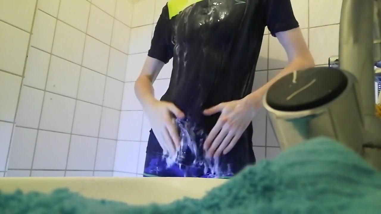 Shower Wank With Cum Load In The Sink