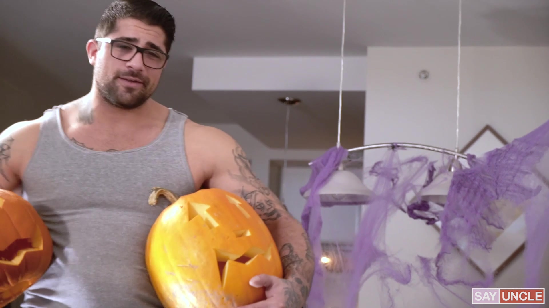 Halloween Pumpkin Surprise - Ryan Bones, Benjamin Blue