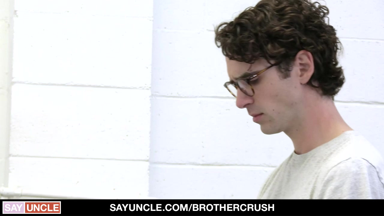 Stepbro Helps Me Scratch That Itch - Mark Something, Trent Marx
