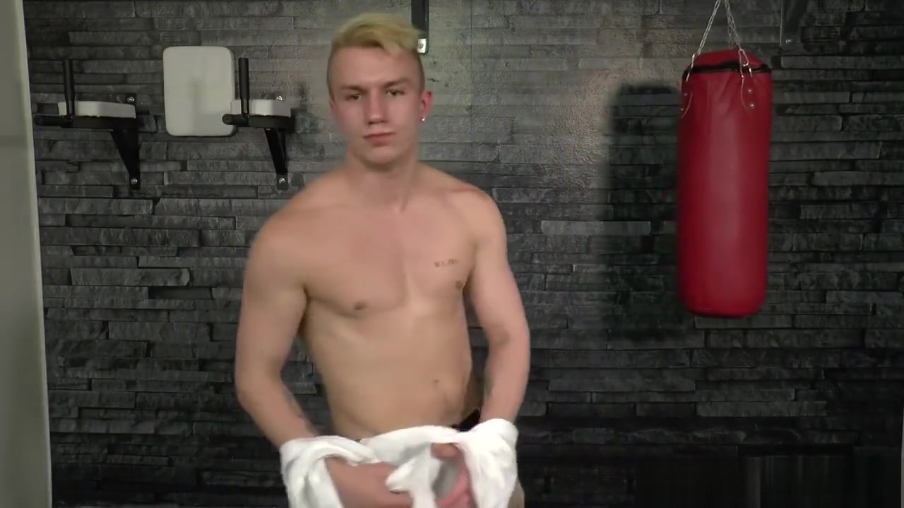 CASTING HANDJOB CUMSHOT -Featuring Jonas Petersen