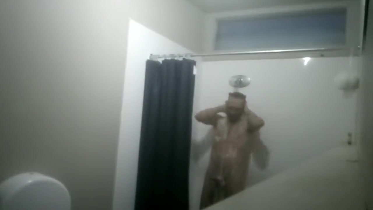 Steve Patrick wanking showering cam