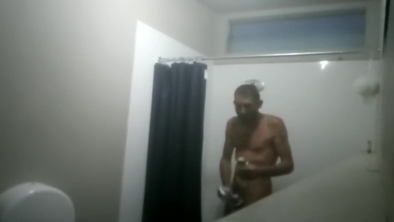 Steve Patrick wanking showering cam