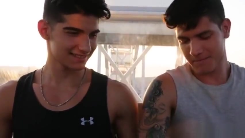 Muscle twinks bareback with massage