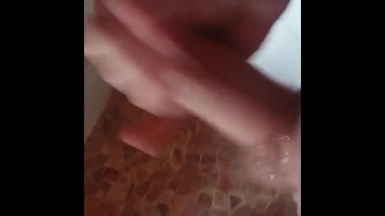 Big Dick masturbate in the shower