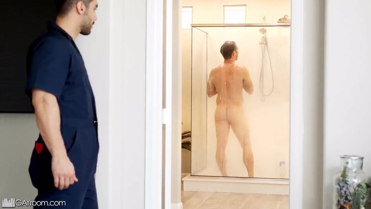 Gushing Pipes - ShowerBait