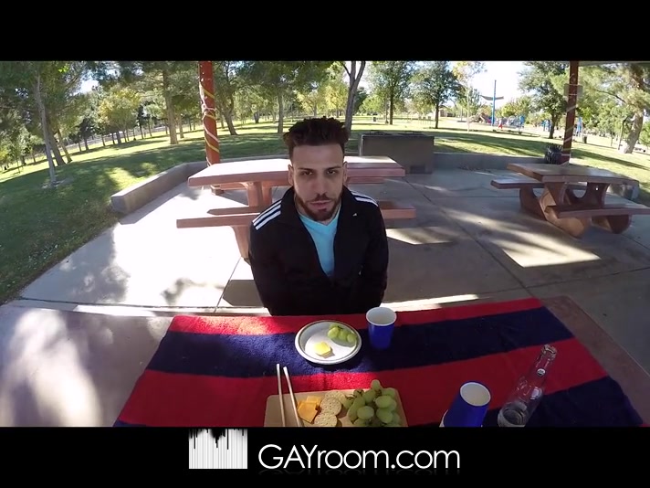 Picnic and a 9-inch Dick - MenPOV