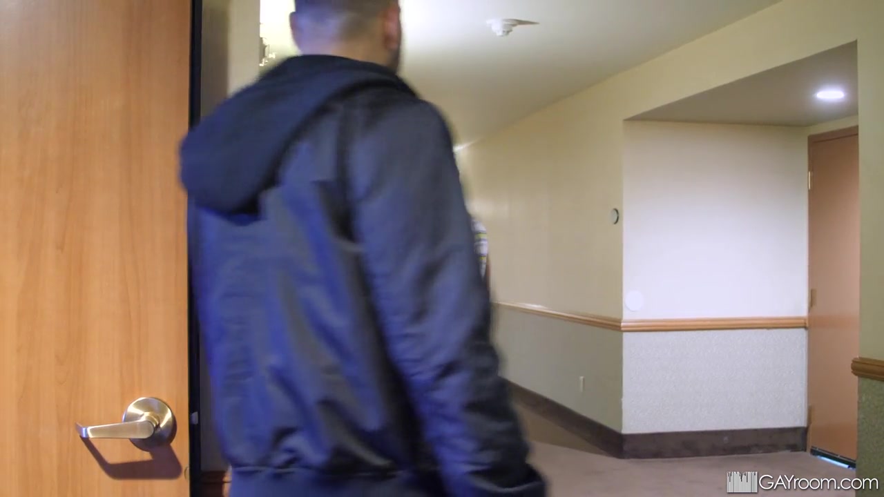 Cruising For Anonymous Dick - ManRoyale