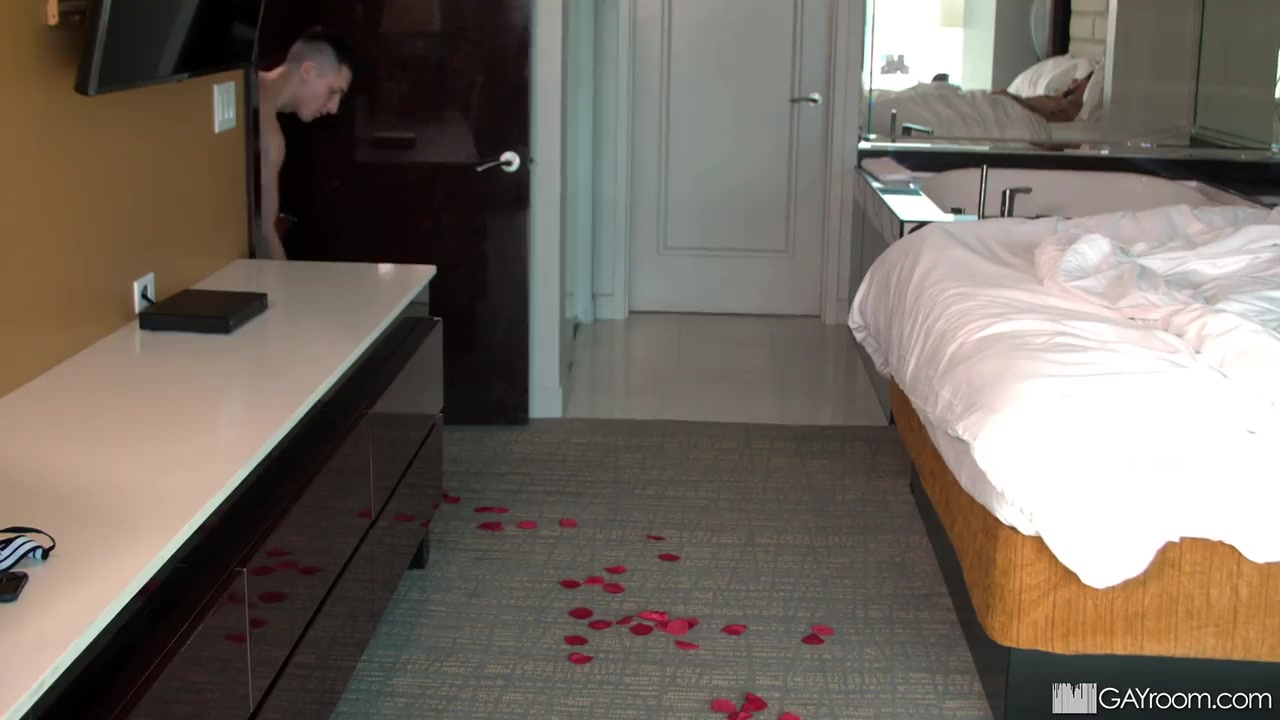 Surprise! It's Valentine's Day! - ManRoyale