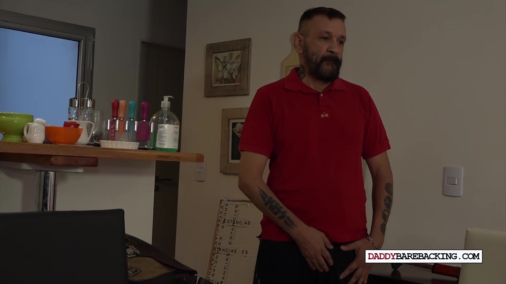 College Latin twink sucked off before breeding DILF