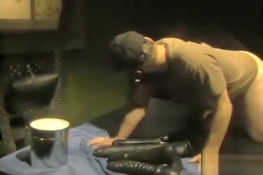Fisting and dildo play