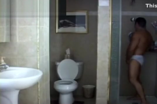 Nick Harmon takes a shower and shows off