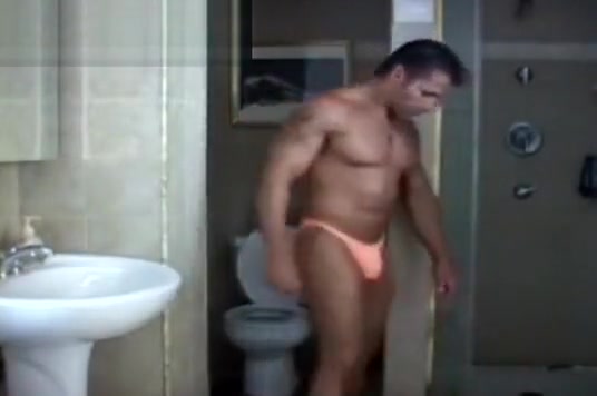 Nick Harmon takes a shower and shows off