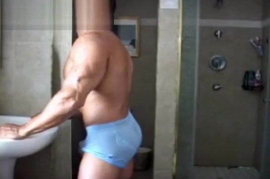 Nick Harmon takes a shower and shows off