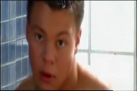 Damon shows off in the shower