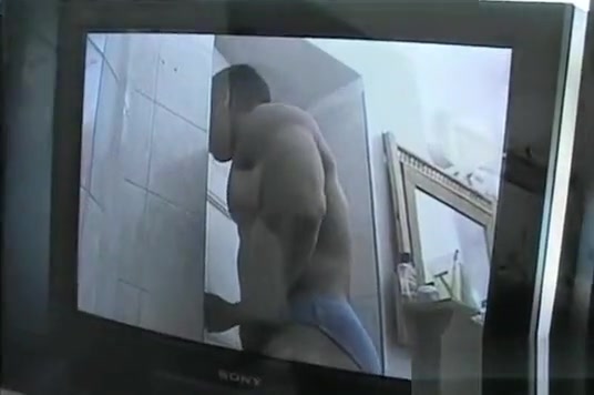Fernando Nielsen solo JO in the shower