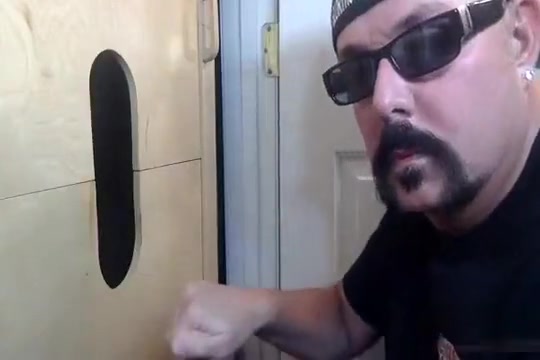 Mechanic gets serviced at gloryhole