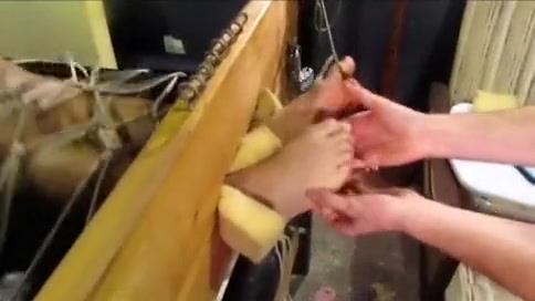 Kinky Otter & Str8 Hockey Play Tickle Party