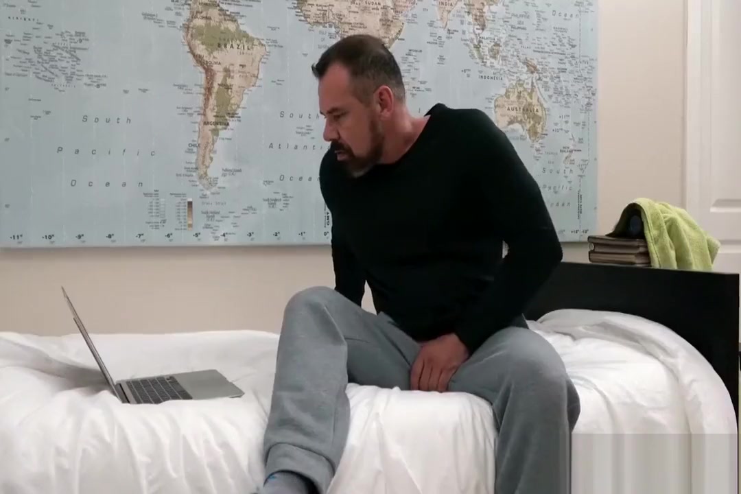 FamilyDick Bedroom Fuck