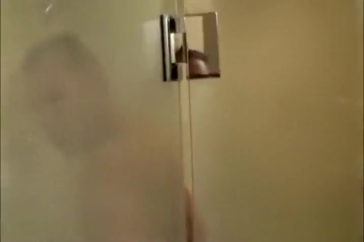 SHOWER & ASS