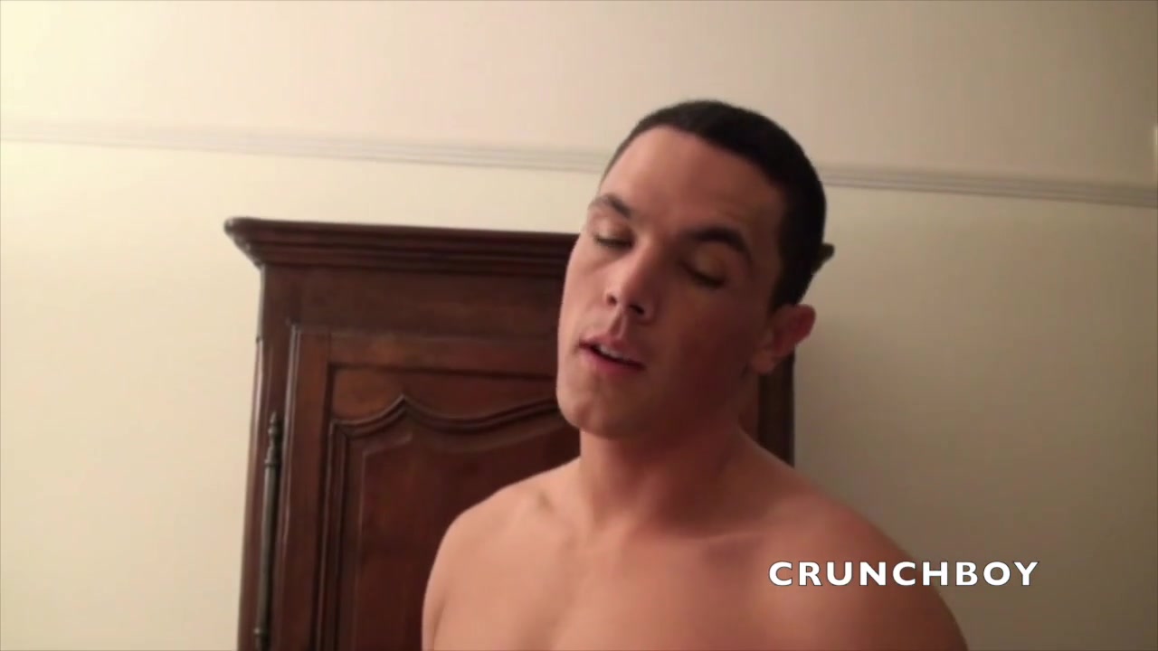 Young blond sink fucked by the pornstar Greg Centuri - CrunchBoy