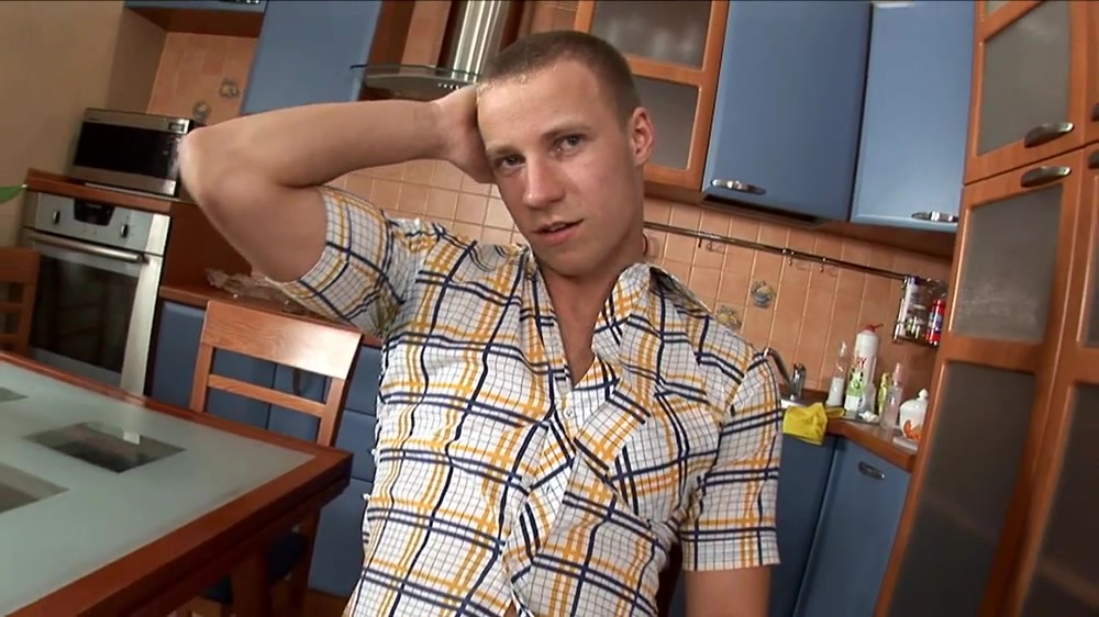 Ken Assle in Plad Shirt - CruisingPorn