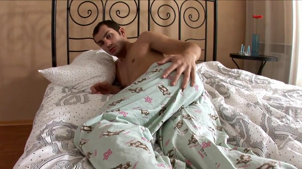 Dimitry Hens in Pijamas - CruisingPorn